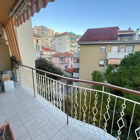 Laura - Via Martiri 217 Apartment Sanremo